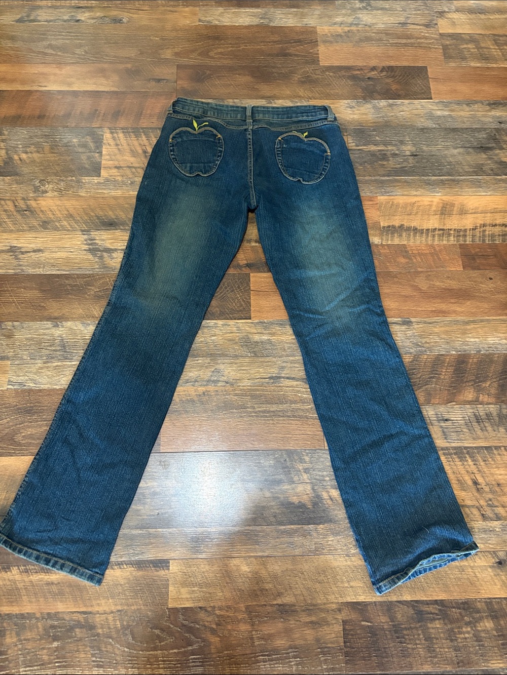 Vintage Y2K Apple Bottom Jeans Dark Blue Flare Jeans with Apple Back‎ Pockets